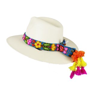 Sombrero con toquilla azul